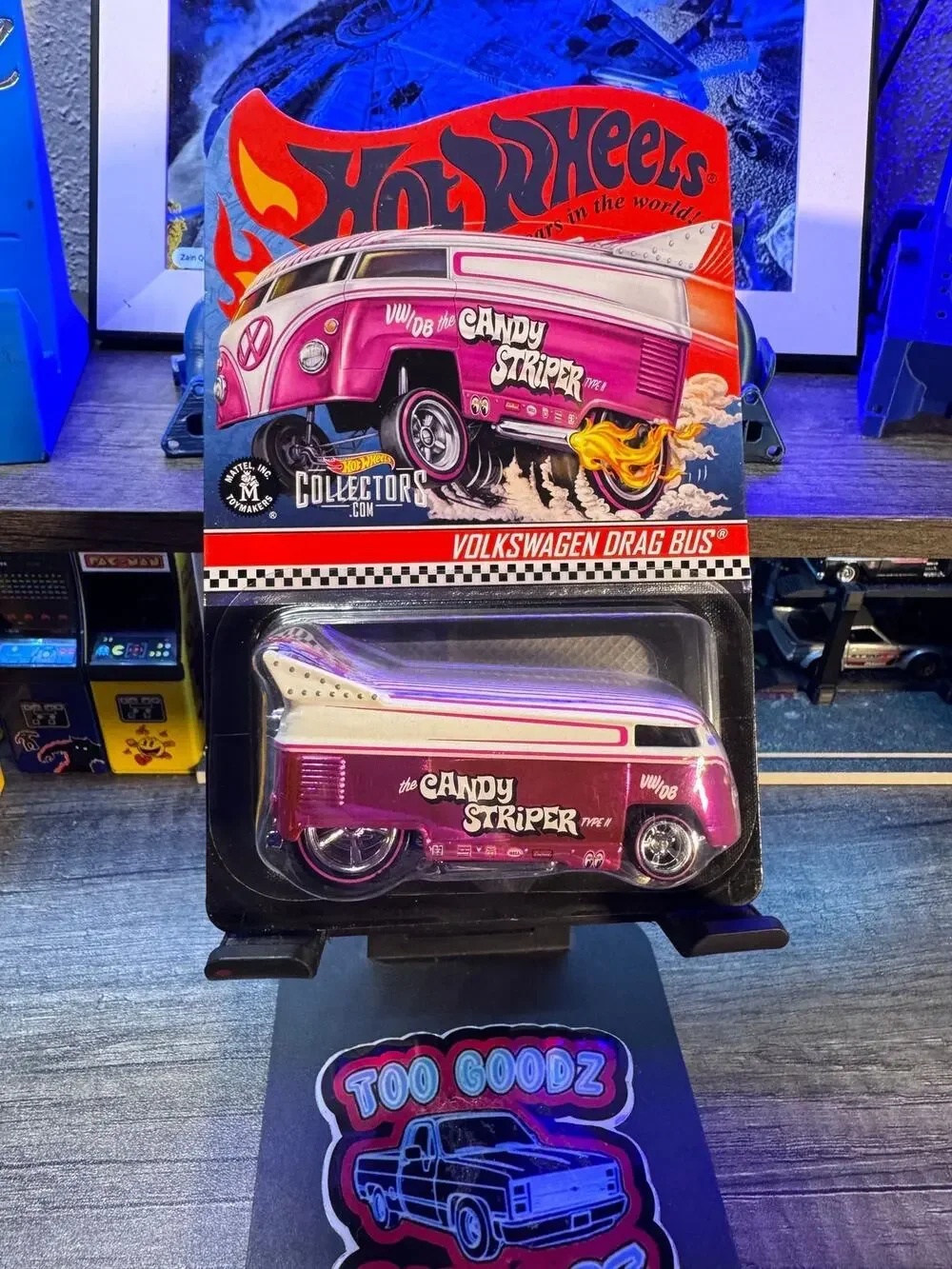 Hot Wheels RLC Volkswagen Drag Bus Candy Striper Pink Logo variant numbered 3866